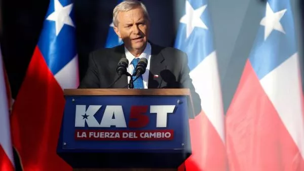 Kast termina desayuno en Buin