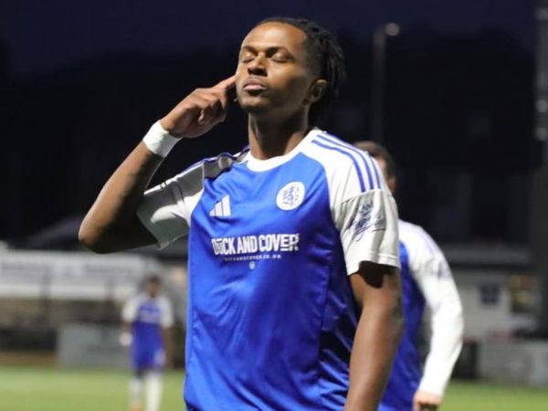 Ethan McLeod, delantero de Macclesfield FC