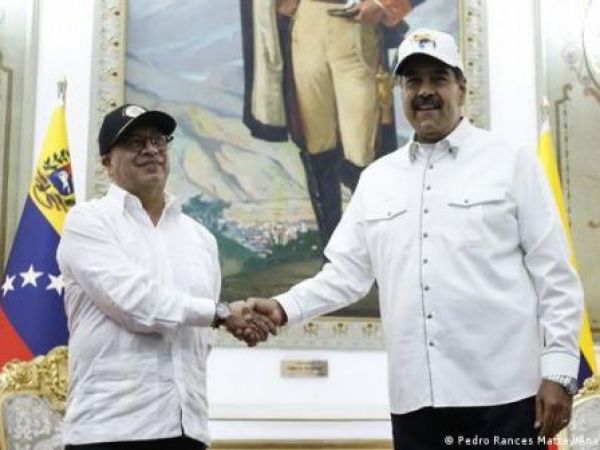 Gustavo Petro y Nicolás Maduro