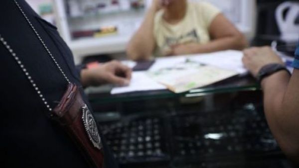 Detienen a ciudadano pakistaní en fiscalización a joyerías de galería del centro de Santiago