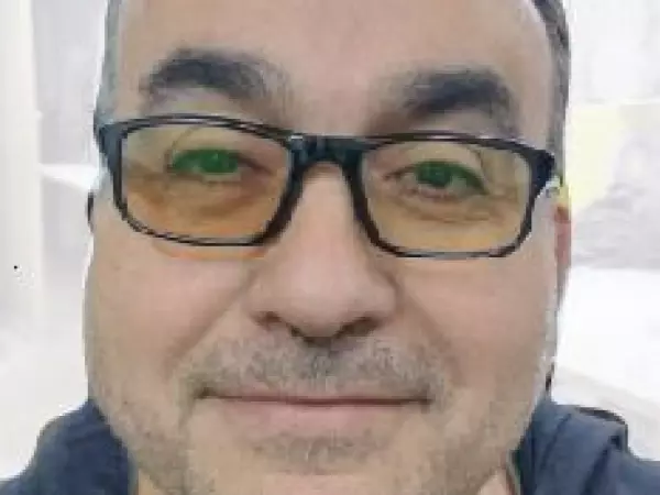 Carlos Alfaro, padre apuñalado en Cesfam