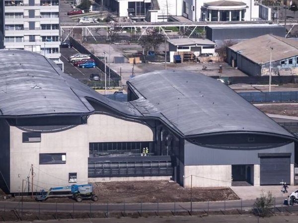 Centro Espacial Nacional de Chile en Cerrillos, infraestructura clave para fabricar y operar satélites propios.