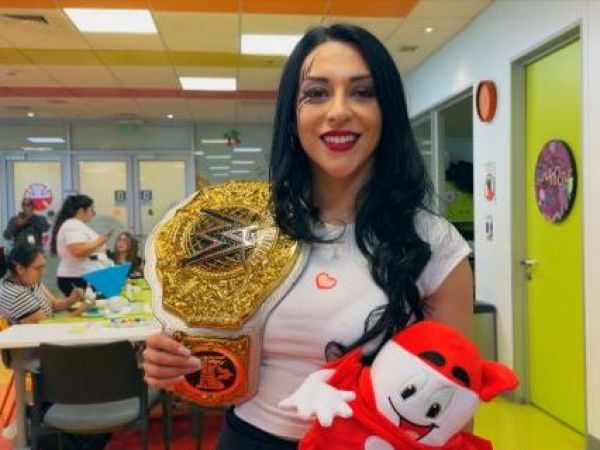 Stephanie Vaquer Campeona de WWE y su inspiradora visita a Teletón