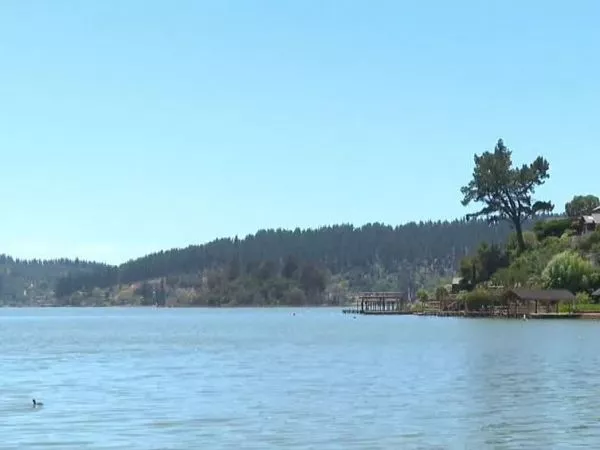 Habitantes de Vichuquén buscan ponerse de pie