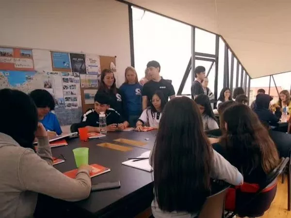 24 Horas Reportajes | Surf e inglés: una ola de oportunidades