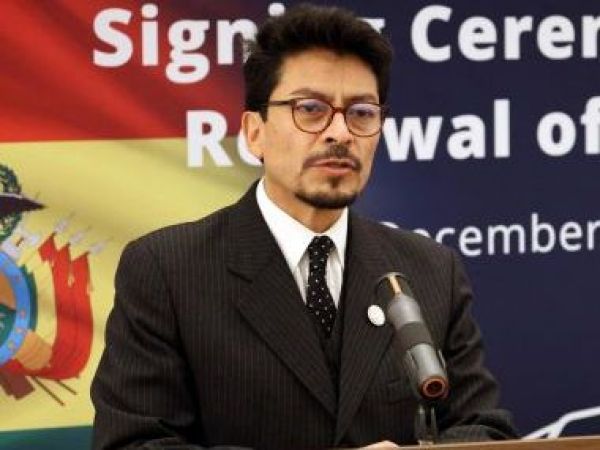 Canciller de Bolivia se abre a restablecer relaciones con Chile