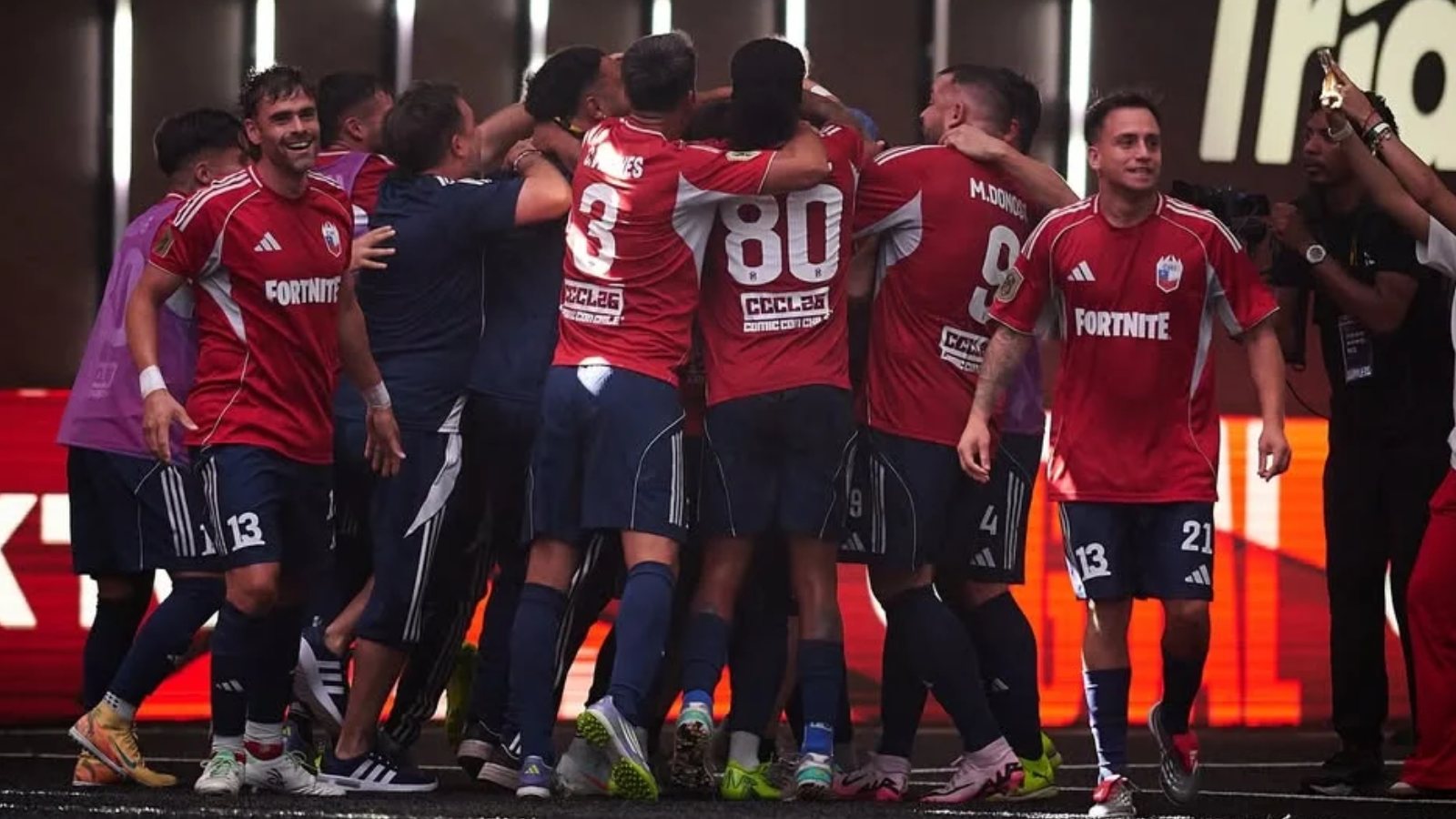 Chile celebrando un triunfo en la Kings League World Cup Nations