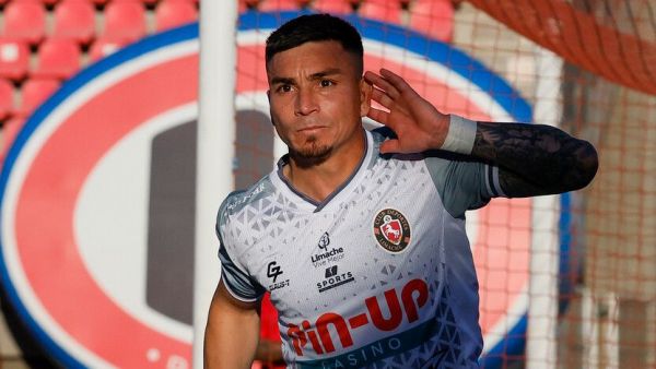 Daniel Castro sería pretendido por Colo Colo para la temporada 2026