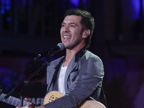 Homenaje de Gepe a Margot Loyola Palacios y Violeta Parra