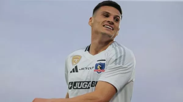 Lucas Cepeda jugando por Colo Colo
