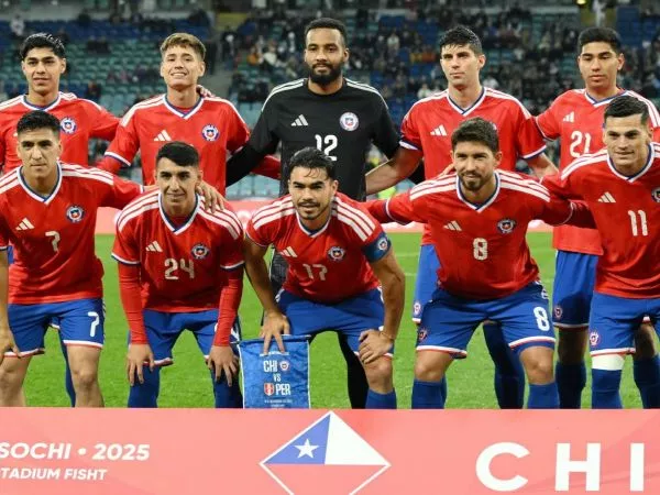 Plantel de la Selección Chilena previo al amistoso ante Perú