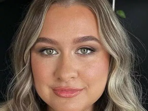 El caso que remece a Australia: profesora tuvo un hijo con su alumno de 12 años