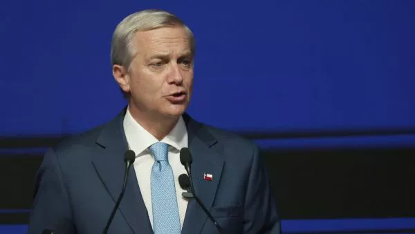 Kast visita a damnificados en Viña del Mar