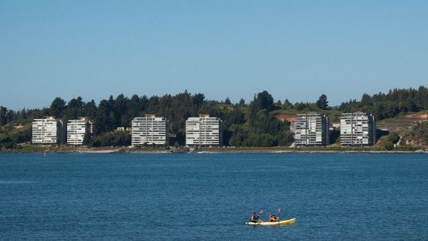 Prensa argentina resalta “pueblo costero de Chile que combina mar, paseos y vida al aire libre”