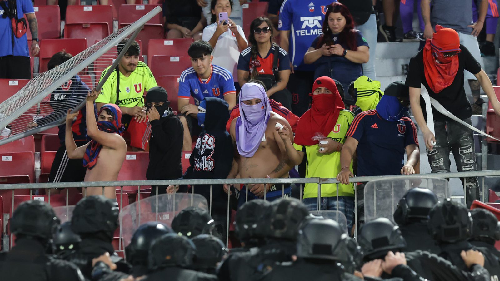 Incidentes en el Estadio Nacional en el partido de la Universidad de Chile y Audax Italiano