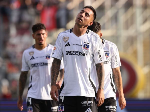 Colo Colo recibió una sanción de la FIFA por una deuda a Estudiantes de La Plata del fichaje de Javier Correa