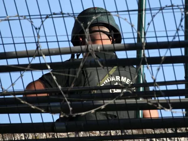 Investigan muerte de gendarme en cuartel en Iquique