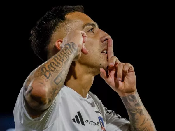 Javier Correa causó polémica por su festejo en triunfo de Colo Colo ante Everton