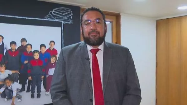 Ministro Cataldo fin al CAE