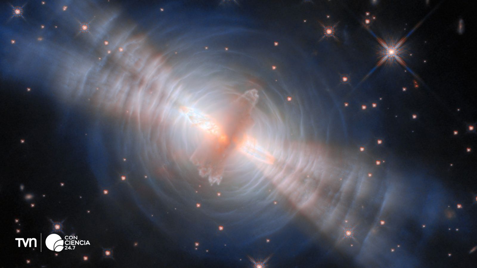 Hubble revela impactante espectáculo en estrella moribunda.