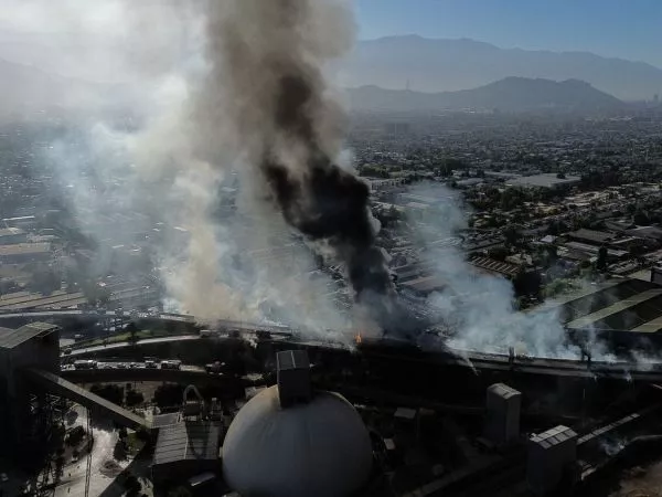 Impresionante explosión y posterior incendio en Renca: ¿quiénes son los heridos?