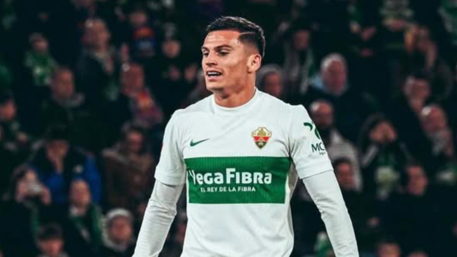 Lucas Cepeda jugando por el Elche ante el Barcelona