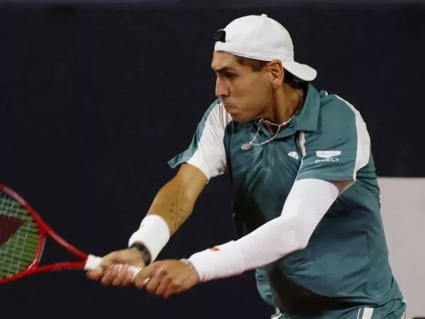 Alejandro Tabilo jugando el ATP 500 de Río