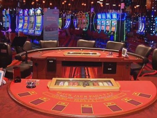 Mujer ganó $3.800 millones y casino de Viña se niega a pagar