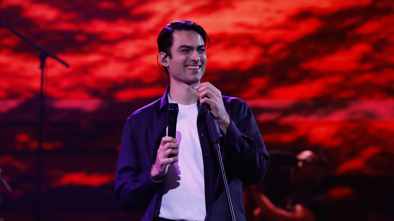 Matteo Bocelli presentándose en el Festival de Viña 2026