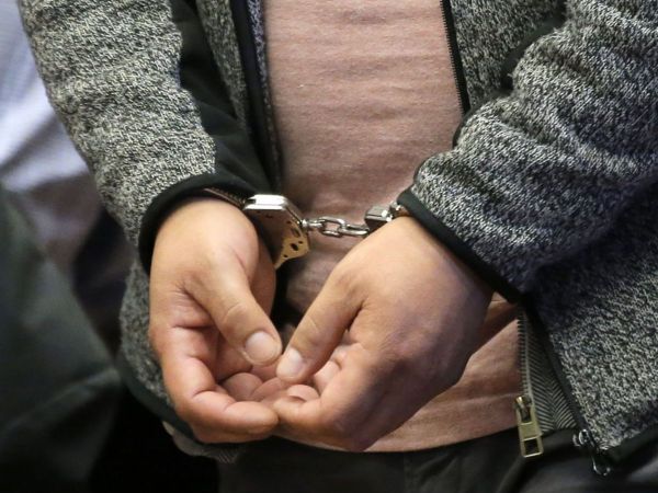 Esposado. Foto referencial.