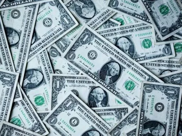 lunes negro dolar combustibles