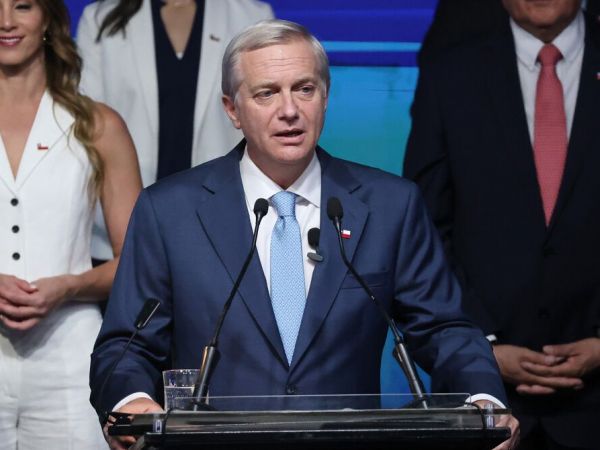 Presidente José Antonio Kast junto a su gabinete