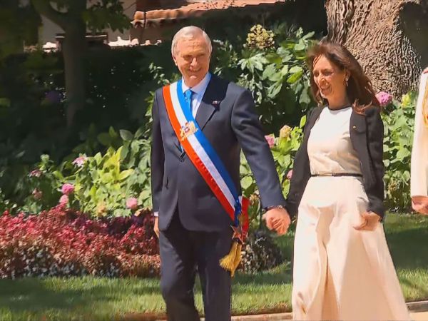 Kast asume como nuevo presidente