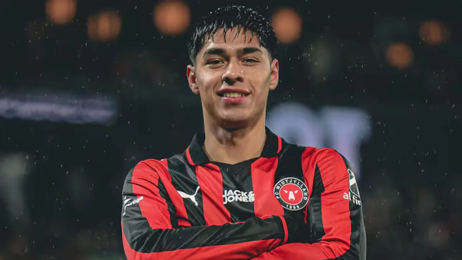 Darío Osorio celebrando el gol del FC Midtjylland