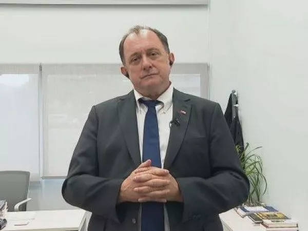 ministro poduje caja fiscal