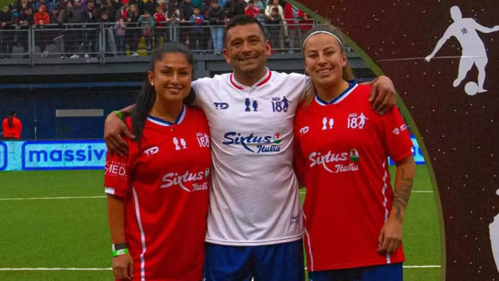 Rodolfo Moya posando junto a sus hijas.