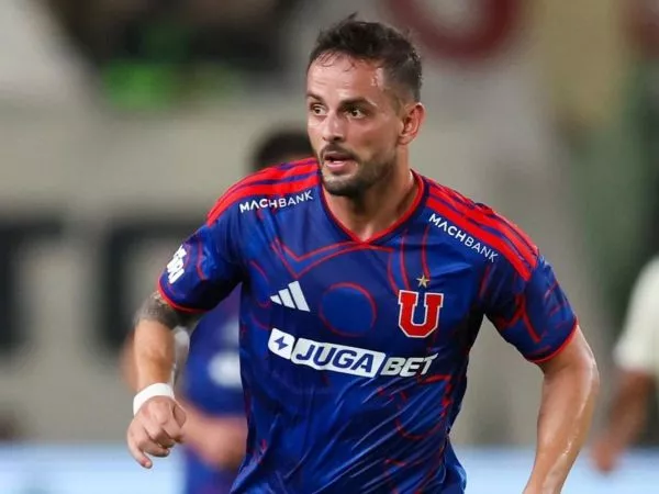 Octavio Rivero jugando por la Universidad de Chile