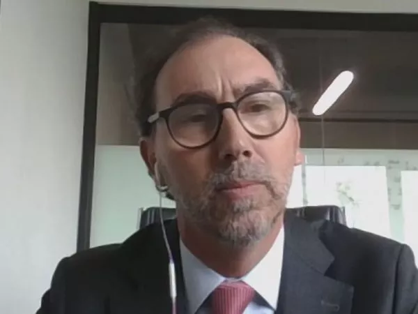 Raúl Figueroa respalda apurar cobro a morosos del CAE