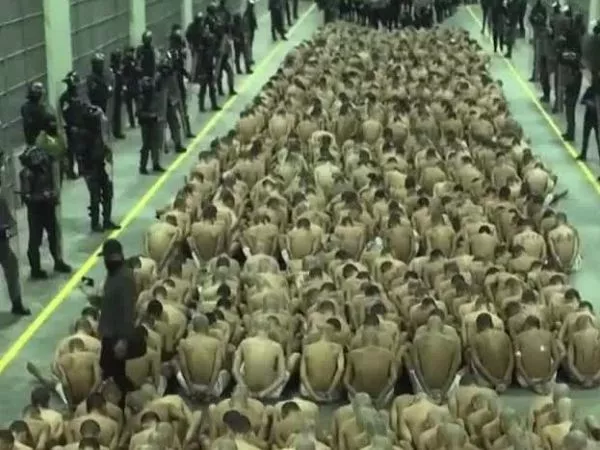 El Salvador: cadena perpetua para asesinos y violadores