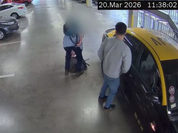 Detienen a taxista que estafó a turista en aeropuerto