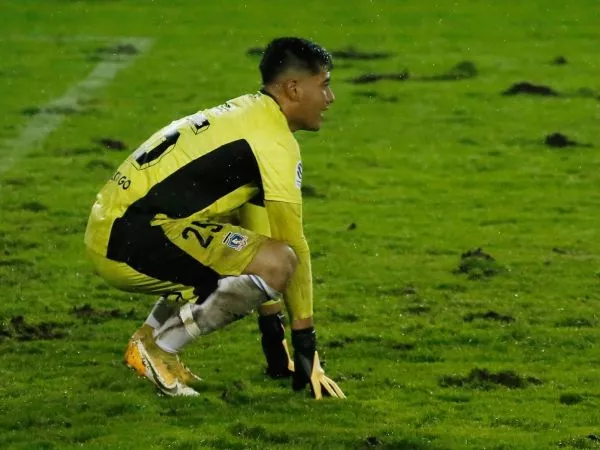 Julio Fierro jugando por Colo Colo
