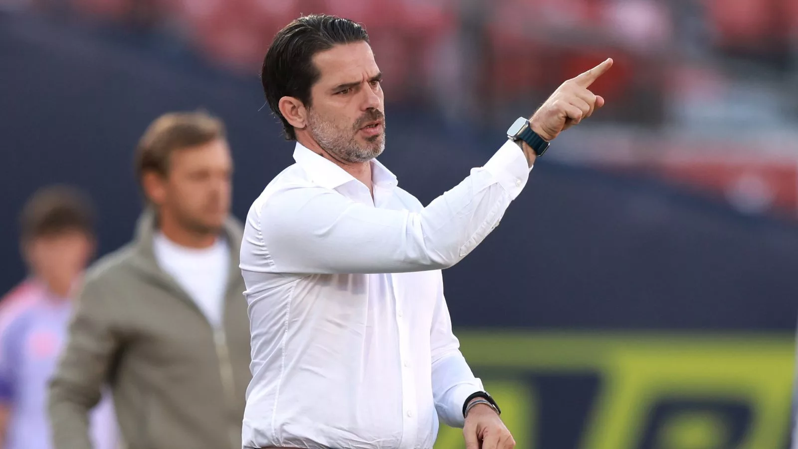 Fernando Gago dirigiendo a la Universidad de Chile