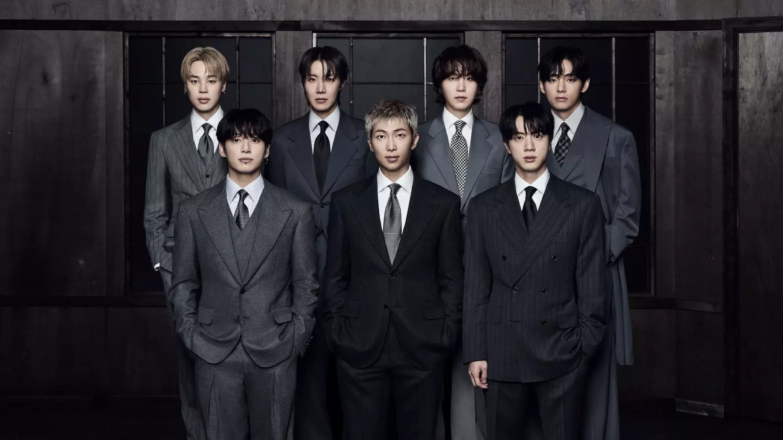 Grupo BTS posando para una fotografía