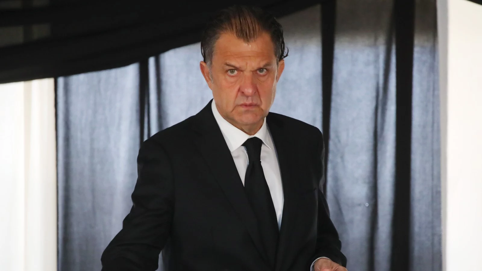 Aníbal Mosa en una reunión de accionistas de Blanco y Negro