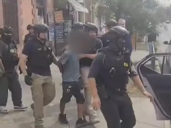 Sospechoso detenido: identifican a mujer asesinada en plena calle de Santiago