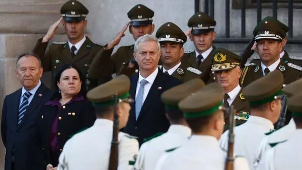 Presidente José Antonio Kast hablando sobre Carabineros