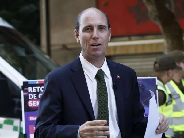 Arrau apunta contra gobierno de Boric por paralización de obras del GAM