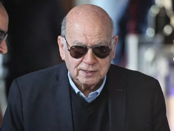 José Miguel Insulza en la junta de accionistas de Azul Azul