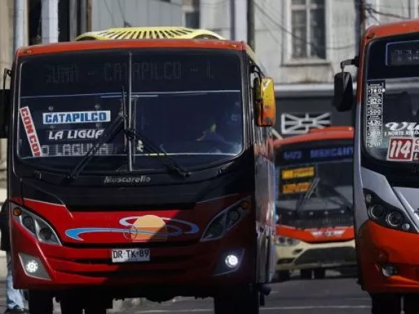 Termina el paro de micreros de comunas de Valparaíso tras acuerdo con el Gobierno