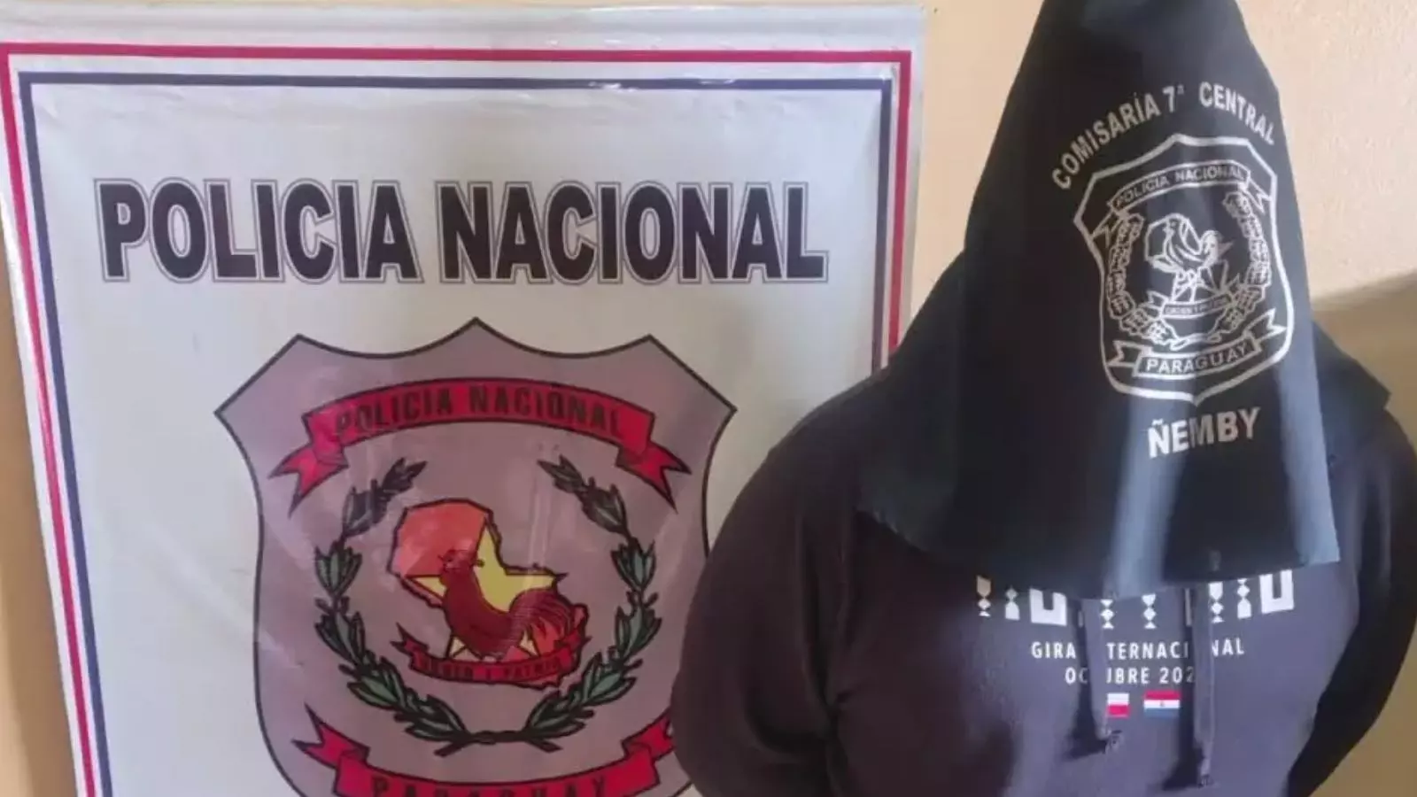Cristian Bogado siendo detenido en Paraguay
